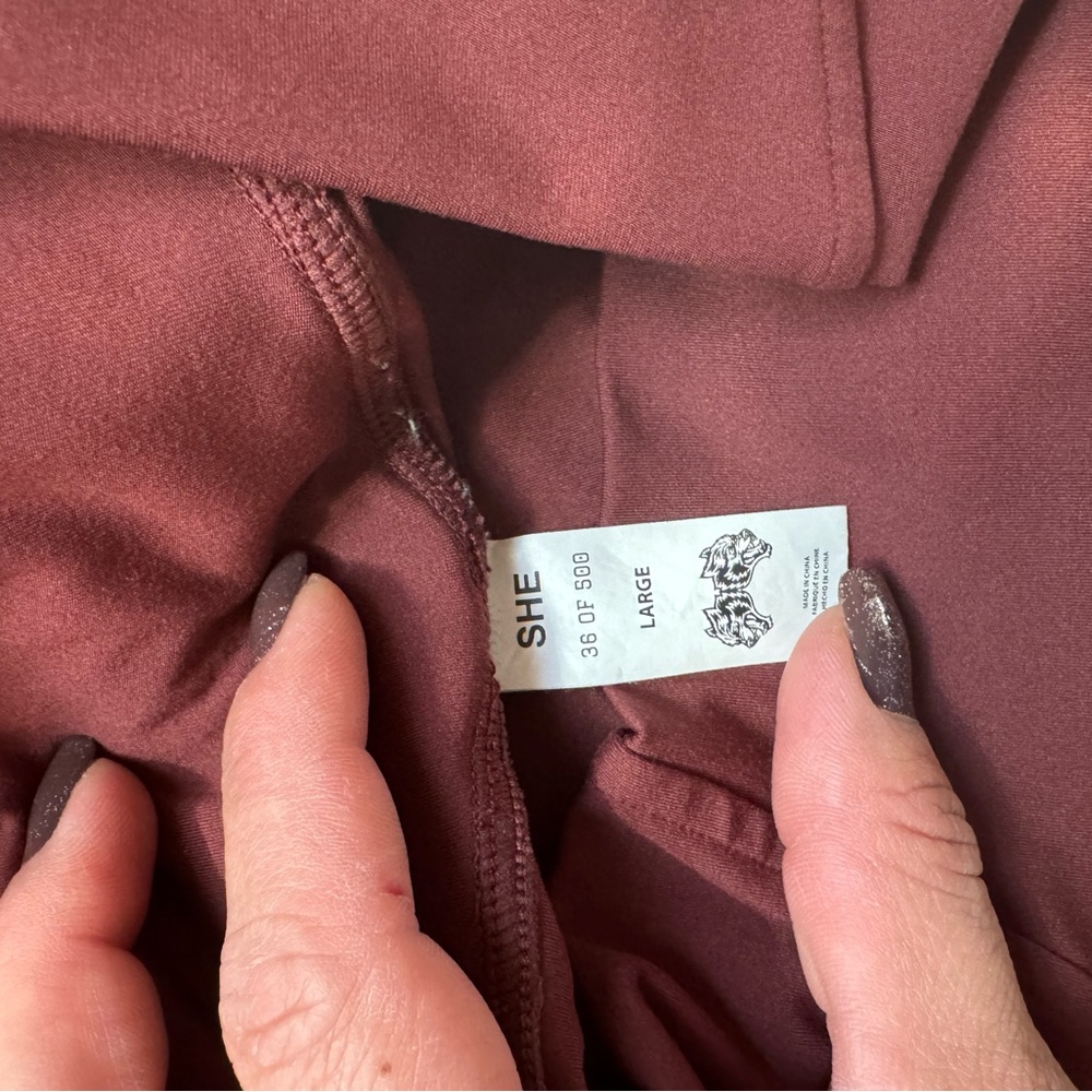 Darc Sport SHE Maroon scrunch shorts